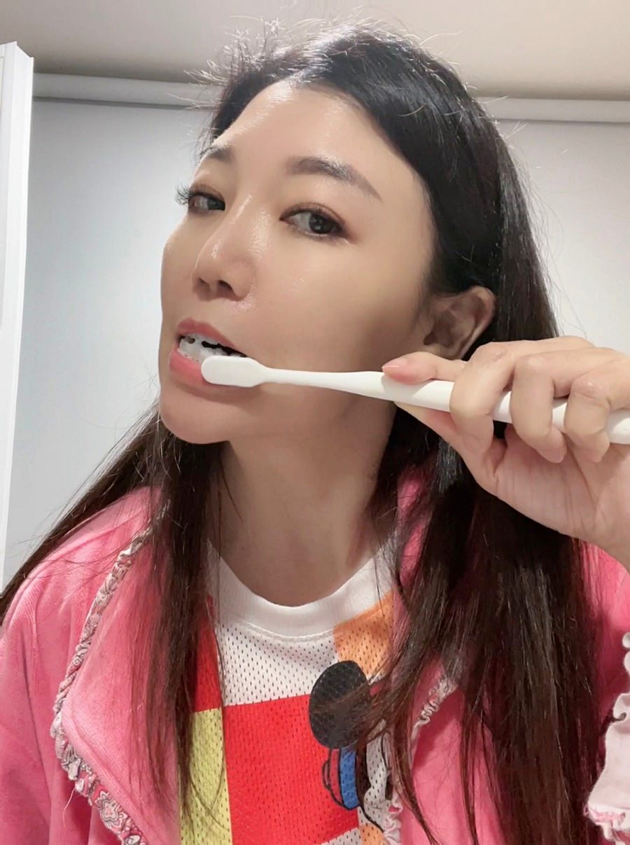 日本【WHITE EX】MD鑽白亮齒精華/微笑加分/牙齒亮白笑容迷人/口齒留香/萬人迷必備/牙齒美白必用