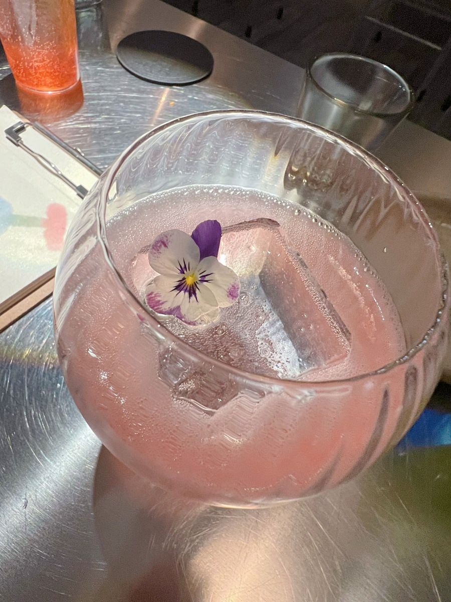 2023墾丁大街推薦酒吧/墾丁特色調酒/昆汀Bar&Food給你醉純的口感