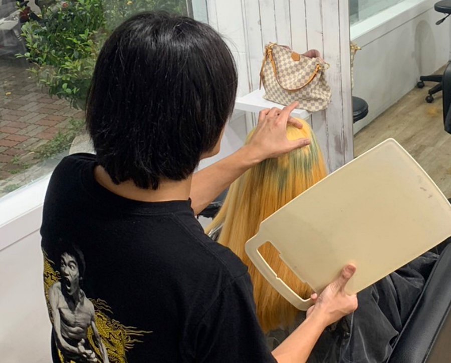 台中推薦專業美髮沙龍/Valuehair髮廊美髮魔術師-宸鋒老師/一次擁有兩種髮色/台灣驕傲JFD全新美髮技術