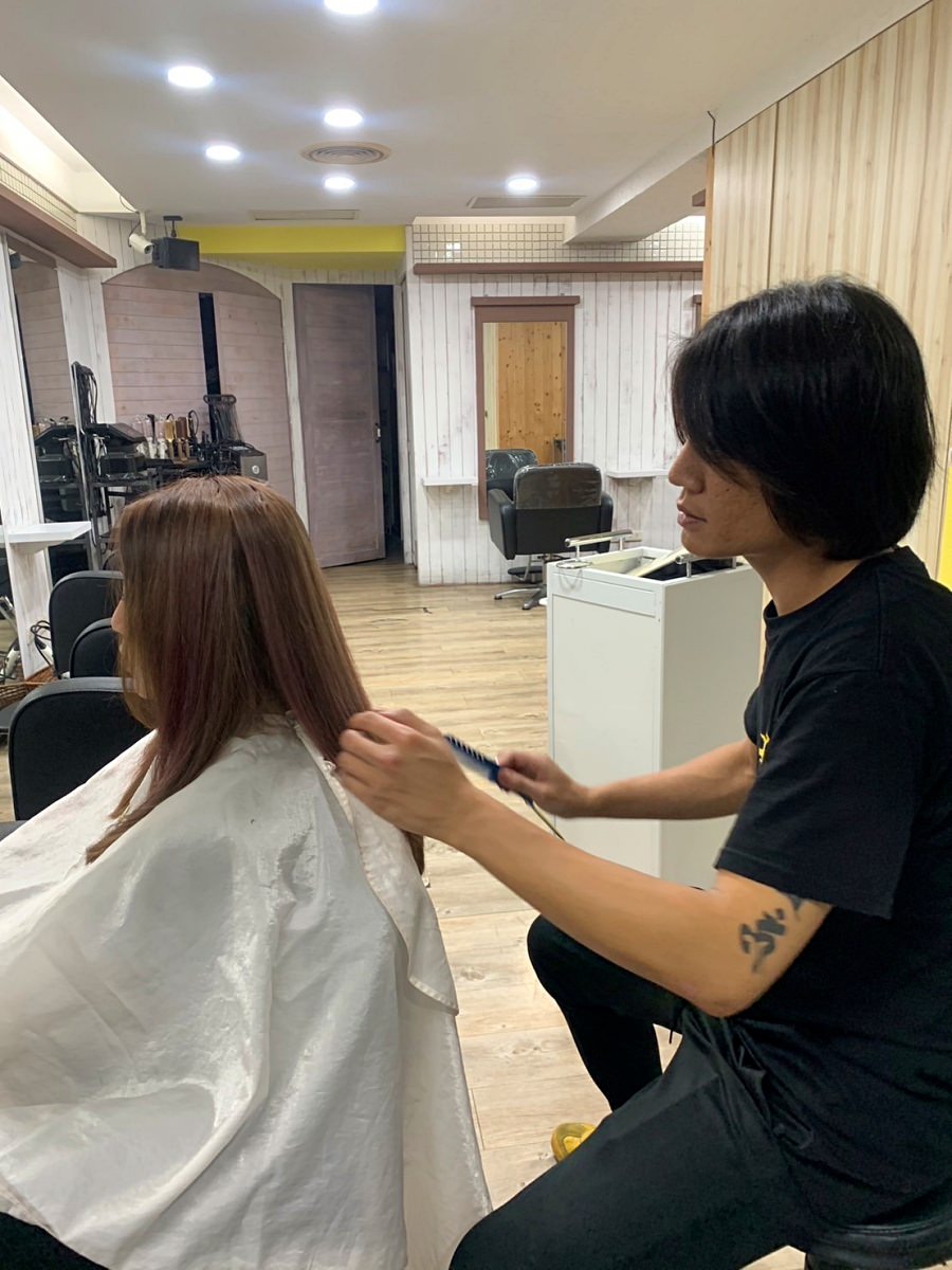 台中推薦專業美髮沙龍/Valuehair髮廊美髮魔術師-宸鋒老師/一次擁有兩種髮色/台灣驕傲JFD全新美髮技術