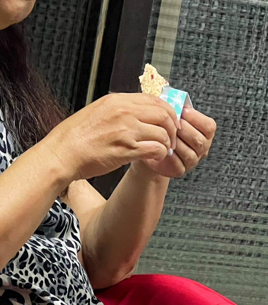花蓮最強推薦伴手禮/百年傳奇/花蓮必買/花生酥/喬朵絲女子最強點心/創新沙其馬口味