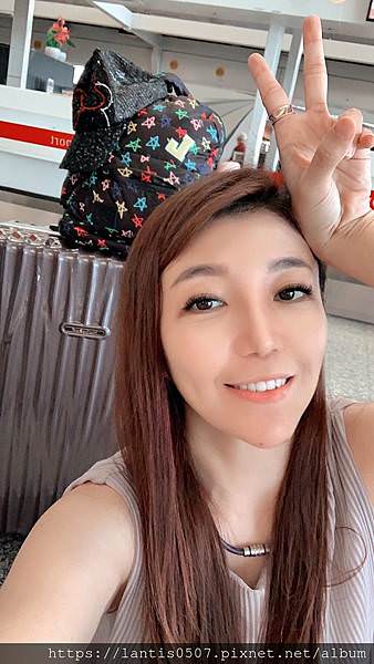 行李箱_190707_0054.jpg 行李箱_190707_0054.jpg